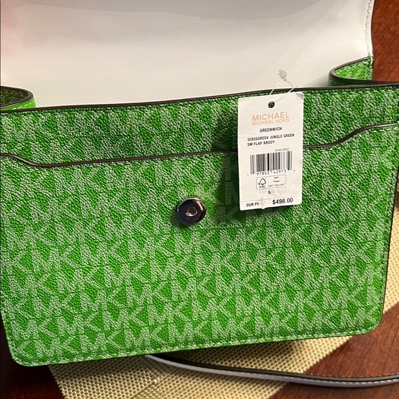 Michael Kors Lime green  NWT Green and White Crossbody Bag with  chain strap! - Picture 7 of 11